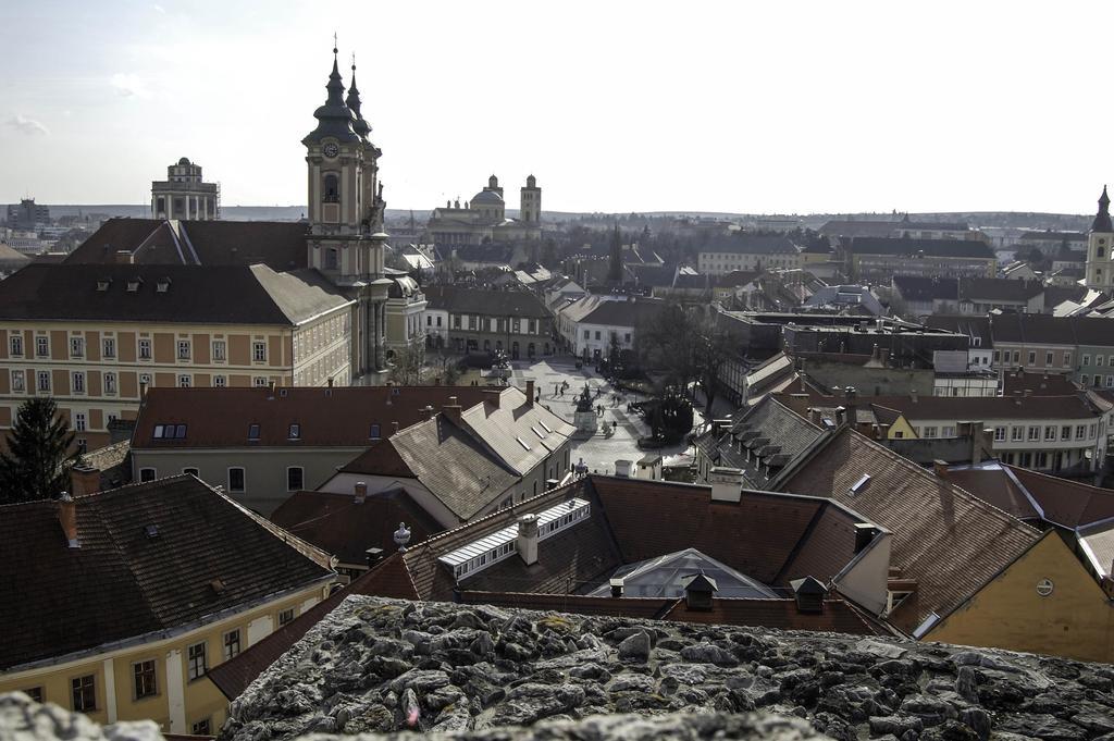 Harmónia Apartmanház Apartman Eger Kültér fotó